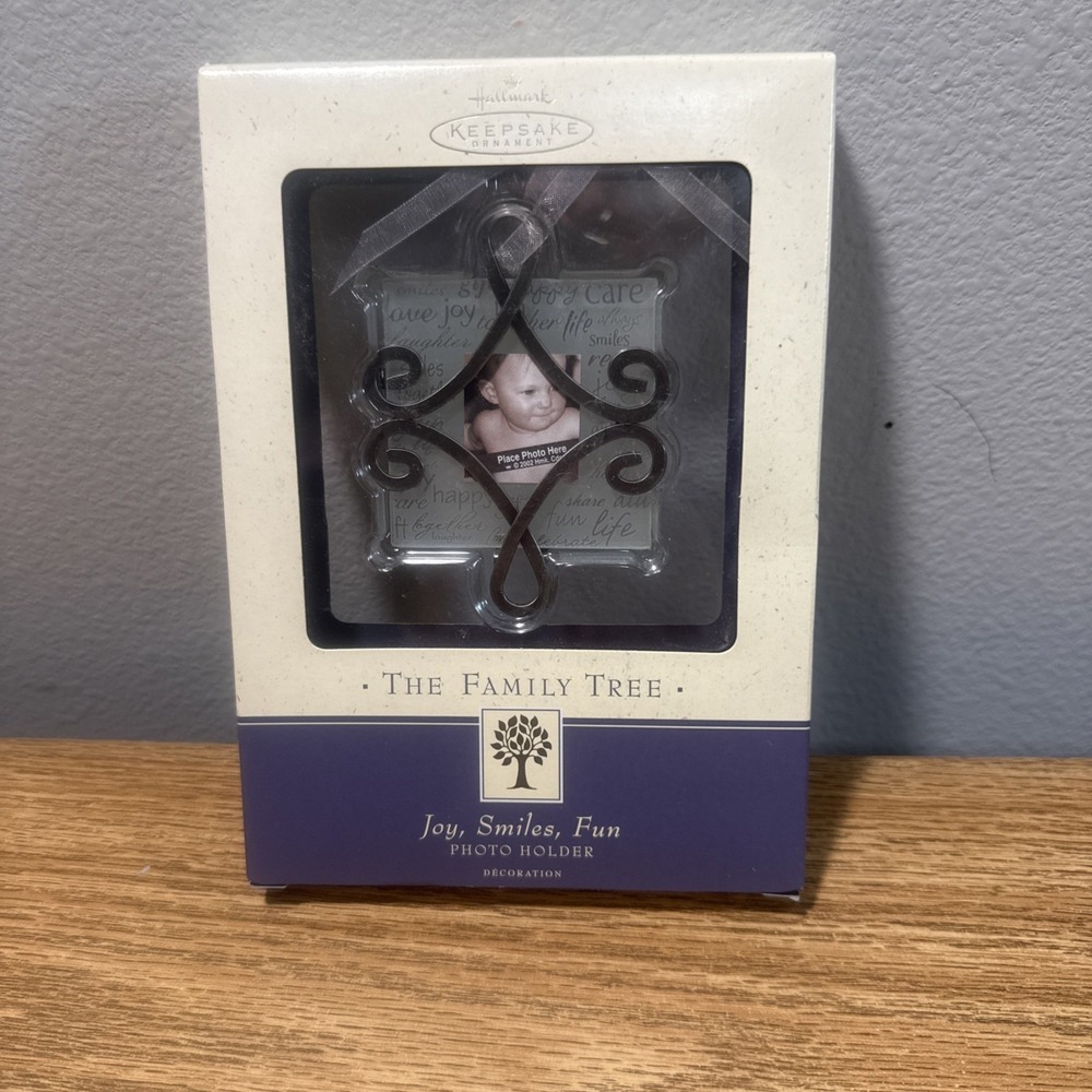 Hallmark 2002 Family Tree Joy Smiles Fun Photo‎ Holder Ornament Glass Metal